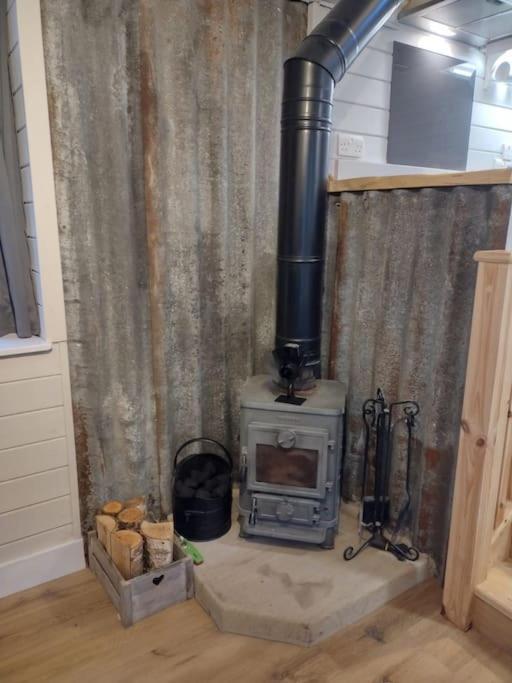 The Scullery - A Quirky Annex With Wood Fire Vila Huddersfield Exterior foto