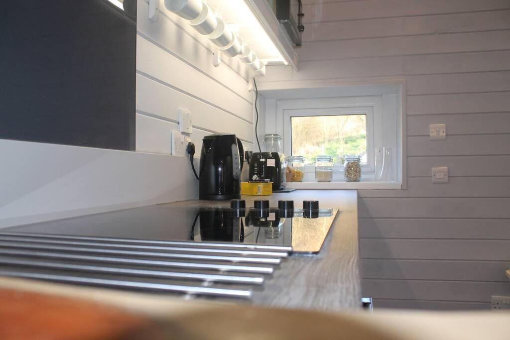 The Scullery - A Quirky Annex With Wood Fire Vila Huddersfield Exterior foto