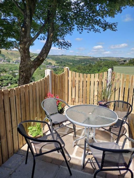 The Scullery - A Quirky Annex With Wood Fire Vila Huddersfield Exterior foto